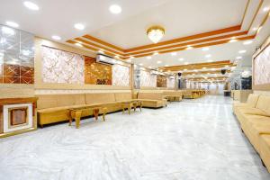 FabHotel Golden Mansion
