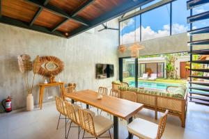 Sukhira - 4Bedroom Villa Private Pool in Kerobokan