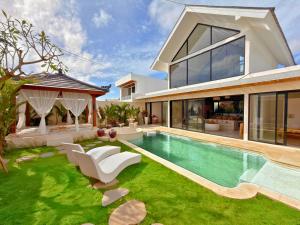 Sukhira - 4Bedroom Villa Private Pool in Kerobokan