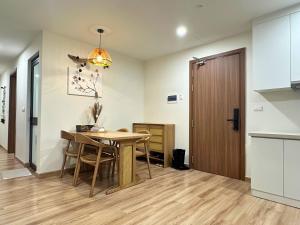 1991 Home - Cozy 3BR Family Apartment w Balcony near Sapa Church