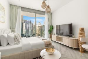 Chic Studio in Peninsula Three, Business Bay