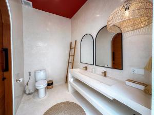 Villa Nabu - Serene Tropical Escape in Heart of Seminyak