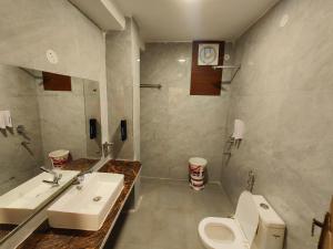 Hotel Luxeevista by Navodayans Agra