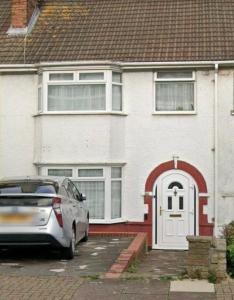 One Bedroom Apartment - Near Wembley