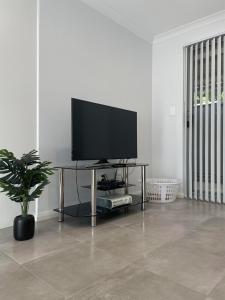 Quiet Self Contained Villa, Free parking and WIFI
