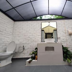 "DBAMBOO KAMP" Desa Wisata Ekang