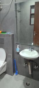 Family Friendly Cozy 2 BHK flat