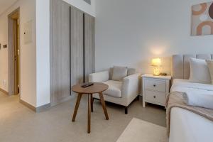 Oxford Terraces, JVC - Studio Apartment - Allsopp & Allsopp