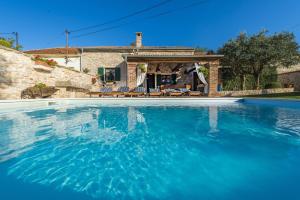 Šišman in Zemunik Donji - Haus für 10 Personen