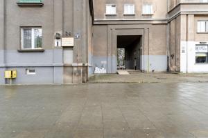 Nowa Huta Standard Apartment by BookingHost