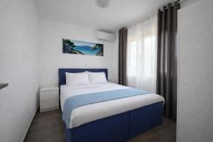 Danai & Palm Stay Complex by Horizon Homes