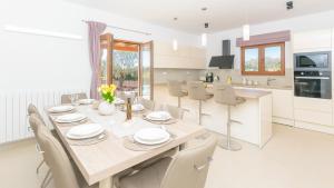 Villa Mattuzzi by Villas Guide