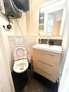 Studio Premium Saint Germain Rue d Assas Paris 6e