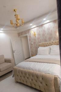 Tranquil palace suites