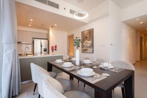 Forte Tower 2 - 3 Bedroom with Maids Room Apartment - Allsopp & Allsopp