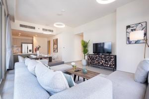 Forte Tower 2 - 3 Bedroom with Maids Room Apartment - Allsopp & Allsopp