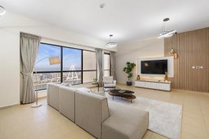 Rimal 5, JBR - 3 Bedroom with Maids Room Apartment - Allsopp & Allsopp