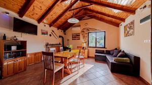 Holiday Home Ivan with heated pool by Villas Guide