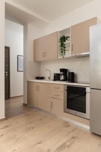 Athens Urban Vibes 4 Quiet Balcony Peaceful