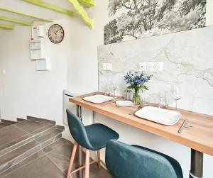 Studio lumineux et rénové au cœur de la ville