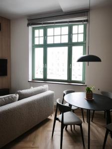 Central Rail & Old Town Apartments