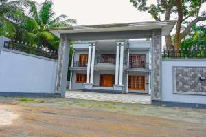 Rika Guest House
