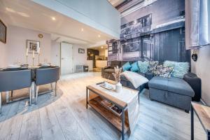 Modern 2-BR Waterfront Stay In Central Liverpool