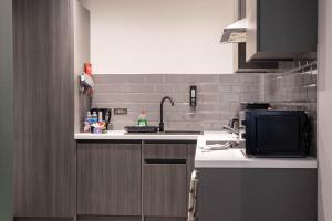 City Centre Apt With Super King Bed Fully Equipped Perfect For Longer Stays