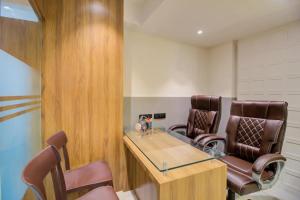 Hotel Malad Inn opposite Malad Railway Station