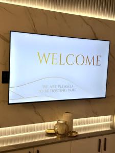 Modern Sleek, Minimalist, Central Apartment,THE SNUG