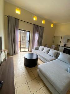 1-BR Stay at Urban on Main