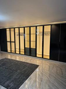 Luxury Apartment - 4BR - 2Baths - Sea View Balcony