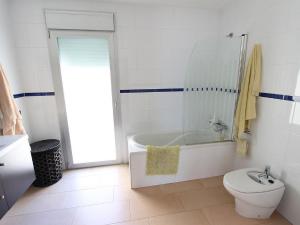 Cinco dormitorios chalet en Altea Zona