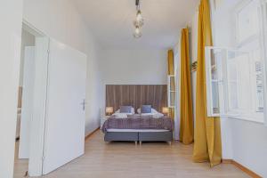 Stylish 2 Bedroom Apartment For Long Stays, Super Central
