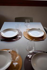 spiaggia uno pool side apartment