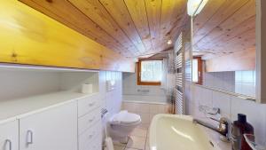 Engadine attic within walking distance of the facilities