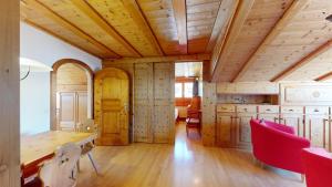 Engadine attic within walking distance of the facilities