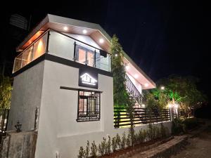 HLN-35 Home in the lap of nature