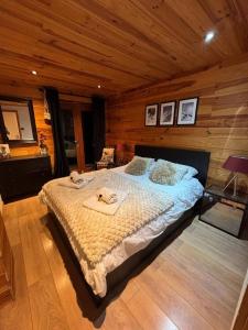 Boutique Alpine Chalet with Panoramic Views