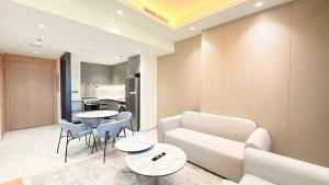 Cloud Tower 1br With Parking Pool Gym & Sports Facilities