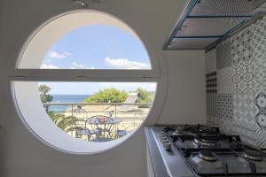 Le Dimore sul mare a San Gregorio by LoveSud