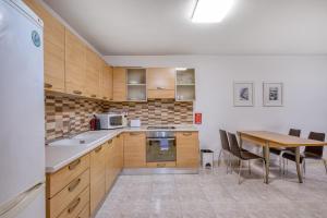 Budget Friendly apartment in Central Swieqi - 10 minutes walk to Paceville & the beach