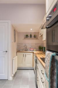 Pickering Town Apartment, Parking, Dog Friendly,