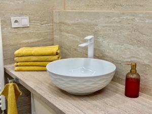 Luxury Urban Retreat, Terrace & View