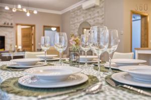 Prime Fort Cambridge 3BR Close to Seafront with WiFi and AC