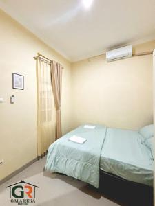 Galareka House 1 - Full house with 3 BR in Mojosongo, Solo