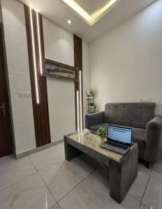 The Mulberry Silk- Godfathers Den