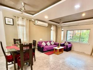 Candid 2BHK Apt near Ruby Hospital, EM Bypass