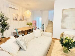 Amazing New House with terrace by the sea