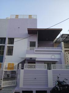 Param ShivAOM Family Homestay